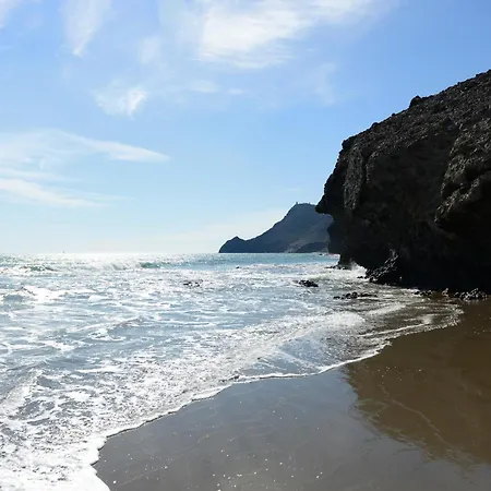 Calachica Negras 3*